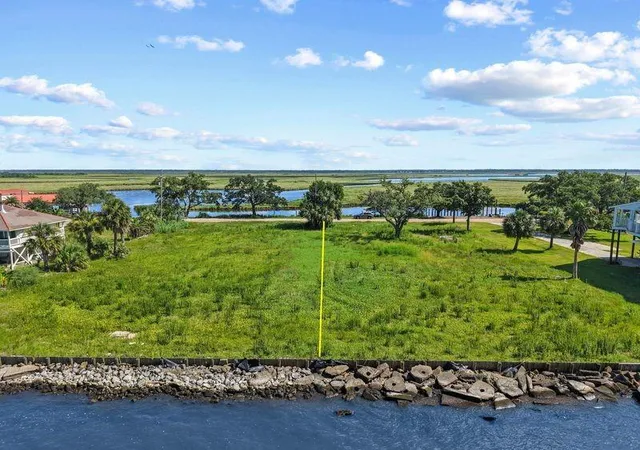 3rd image of 327 Carr Dr, Slidell, LA 70458 | MLS# 2565264