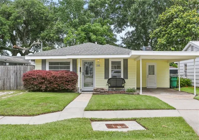 Photo 1 of Single family home for sale at 252 Florida St, River Ridge, LA 70123 | MLS# 2565681 | Listing updated on 2026-08-01