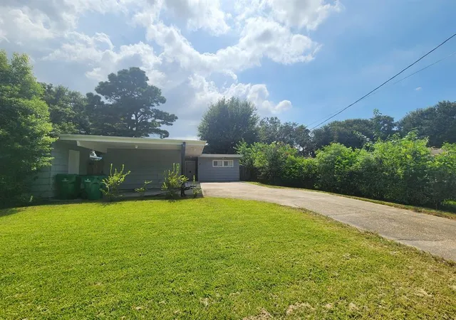 Homes for sale in Gretna, LA | 14 Gelbke Dr, Gretna, LA 70053 | MLS# 2565674