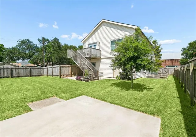 Homes for sale in Chalmette, LA | 2220 Fenelon St, Chalmette, LA 70043 | MLS# 2565752