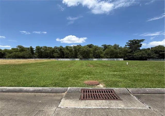 1st image of 139 Forest Oaks Dr, New Orleans, LA 70131 | MLS# 2565761