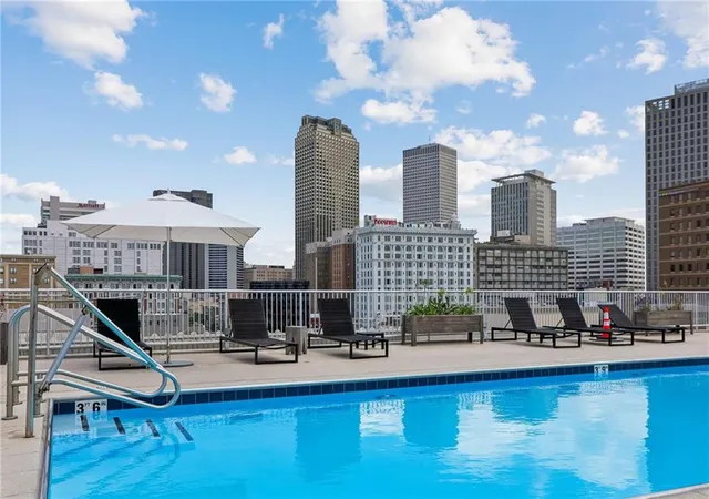 2nd image of 1201 Canal St, New Orleans, LA 70112