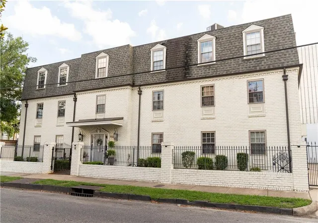 Photo 1 of Condo for sale at 1532 St Andrew St #202, New Orleans, LA 70130 | MLS# 2562897 | Listing updated on 2026-09-29