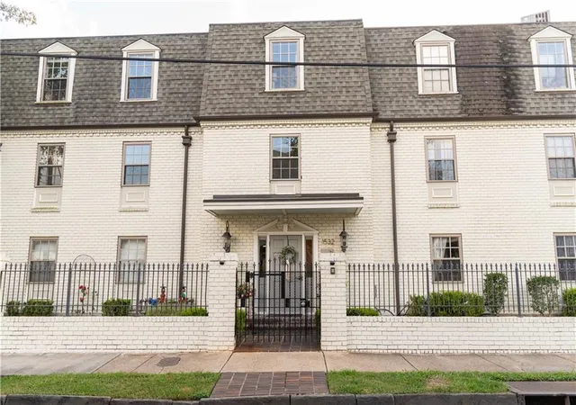 Photo 2 of Condo for sale at 1532 St Andrew St #202, New Orleans, LA 70130 | MLS# 2562897 | Listing updated on 2026-09-29