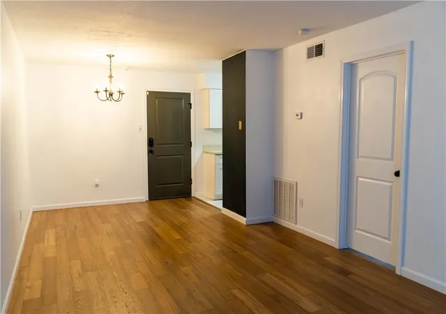 Listing Photo 5 - Condo for sale in building located at 1532Nd St Andrew St, New Orleans, LA 70130 - Unit #202