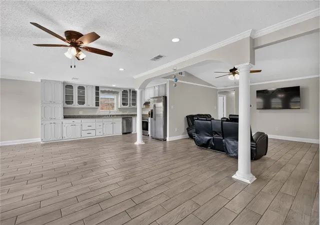 4th image of 977 E Lexington Ave, Gretna, LA 70056 | MLS# 2565902