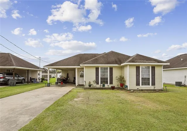 1st image of 1413 W Worthy St, Gonzales, LA 70737 | MLS# 2565893