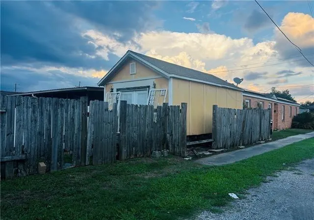 Homes for sale in New Orleans, LA | 2621 Filmore Ave, New Orleans, LA 70122 | MLS# 2566035