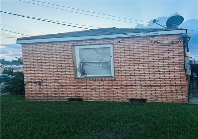 Homes for sale in New Orleans, LA | 2621 Filmore Ave, New Orleans, LA 70122 | MLS# 2566035