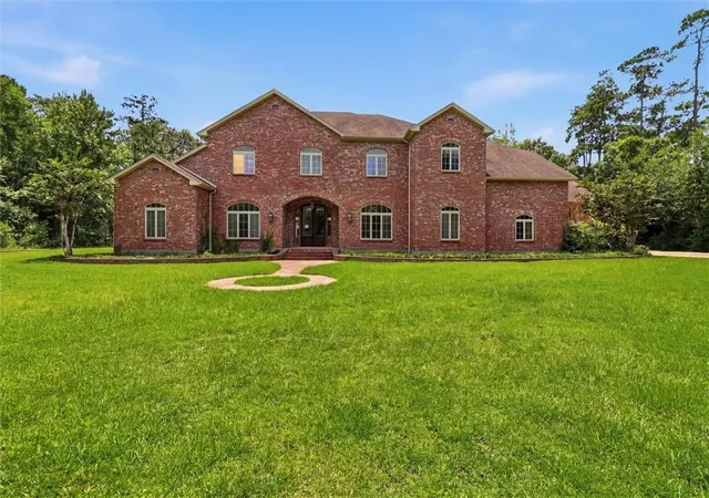 Photo 1 of Sale Pending at 433 Starling Dr, Slidell, LA 70461 | MLS# 2556445 | Listing updated on 2026-07-22