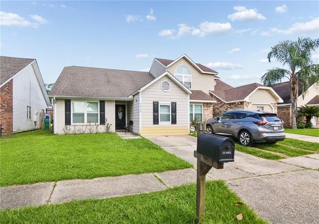 Homes for sale in Marrero, LA | 5310 Cross Creek Dr, Marrero, LA 70072 | MLS# 2565466