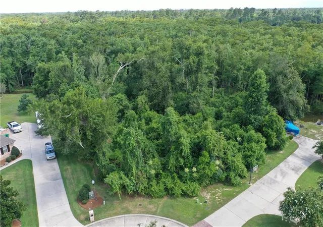3rd image of 247 Highland Bluff Dr, Slidell, LA 70461 | MLS# 2565878
