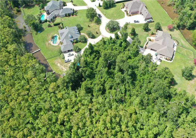 5th image of 247 Highland Bluff Dr, Slidell, LA 70461 | MLS# 2565878