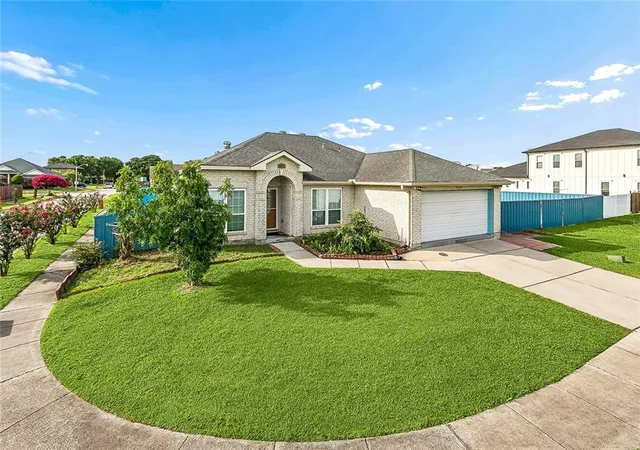 Homes for sale in Harvey, LA | 2276 N Harper Dr, Harvey, LA 70058 | MLS# 2563919