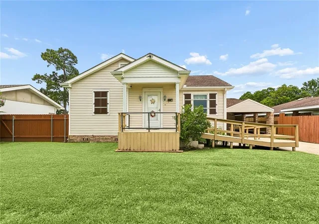 Homes for sale in Belle Chasse, LA | 105 Yorke St, Belle Chasse, LA 70037 | MLS# 2566101