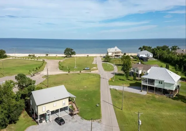 Homes for sale in Waveland, MS | 178 Vacation Ln, Waveland, MS 39576 | MLS# 2566103