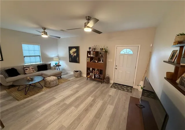 2nd image of 2313 Seminole Pl, New Orleans, LA 70125 | MLS# 2566109
