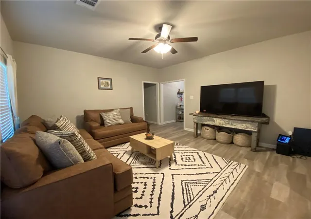 Photo 3 of Single family home for sale at 39622 Island Tr Blvd, Ponchatoula, LA 70454 | MLS# 2566136 | Listing updated on 2026-08-28
