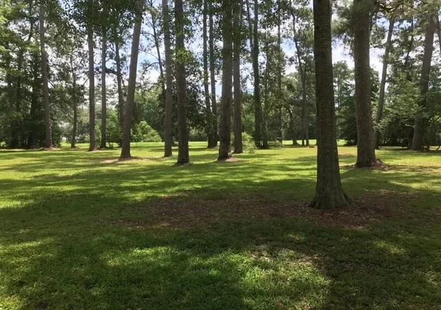 2nd image of 999 Country Club Dr, Covington, LA 70433 | MLS# 2566114