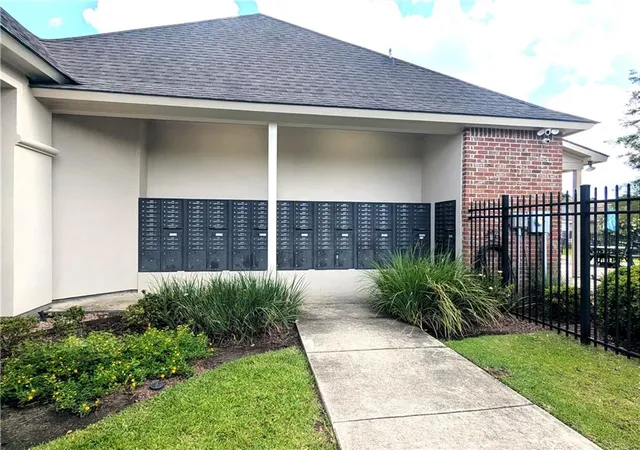 Homes for sale in Baton Rouge, LA | 8271 Valencia Ct, Baton Rouge, LA 70820 | MLS# 2565594