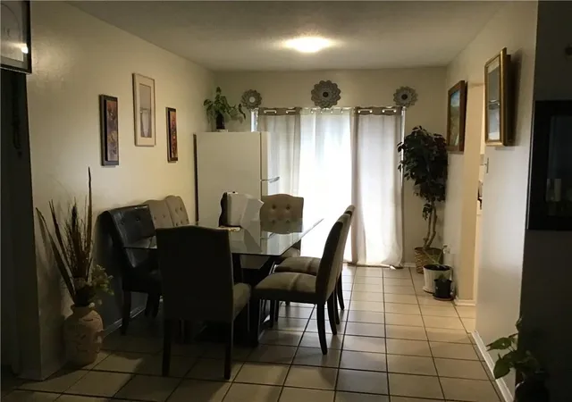 Photo 3 of House for sale at 2109 Carol Sue Ave, Gretna, LA 70056 | MLS# 2561623 | Listing updated on 2026-10-01