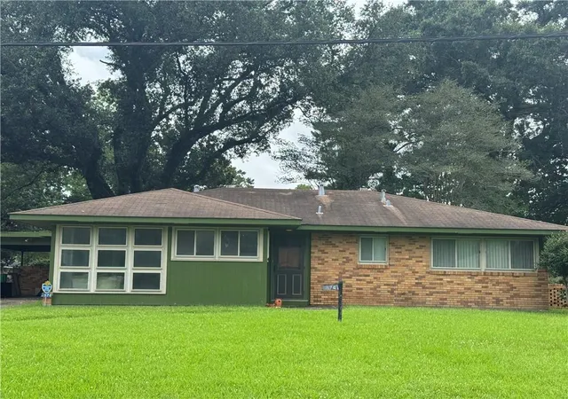 Homes for sale in Baton Rouge, LA | 2574 79th Ave, Baton Rouge, LA 70807 | MLS# 2566180