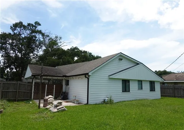 3rd image of 5932 Stratford Pl, New Orleans, LA 70131 | MLS# 2566158