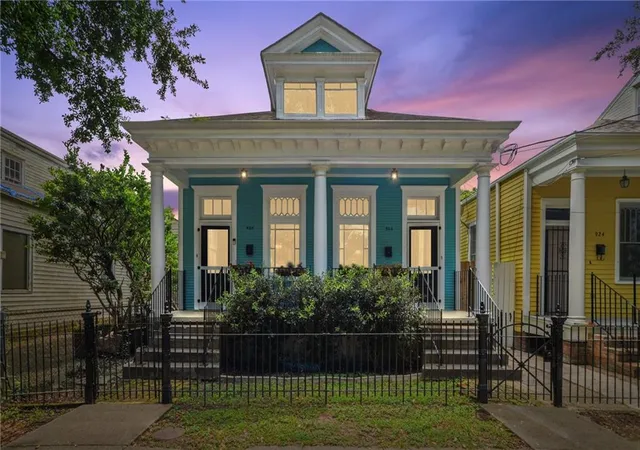 1st image of 920 Washington Ave, New Orleans, LA 70130 | MLS# 2566208