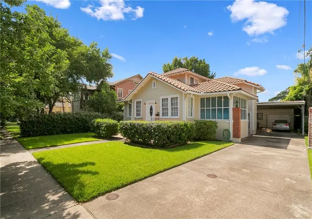 2nd image of 718 Florida Blvd, New Orleans, LA 70124 | MLS# 2566157