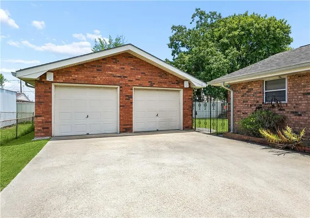 Homes for sale in Harvey, LA | 823 2nd Ave, Harvey, LA 70058 | MLS# 2565884
