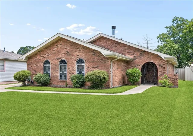 Homes for sale in Harvey, LA | 823 2nd Ave, Harvey, LA 70058 | MLS# 2565884