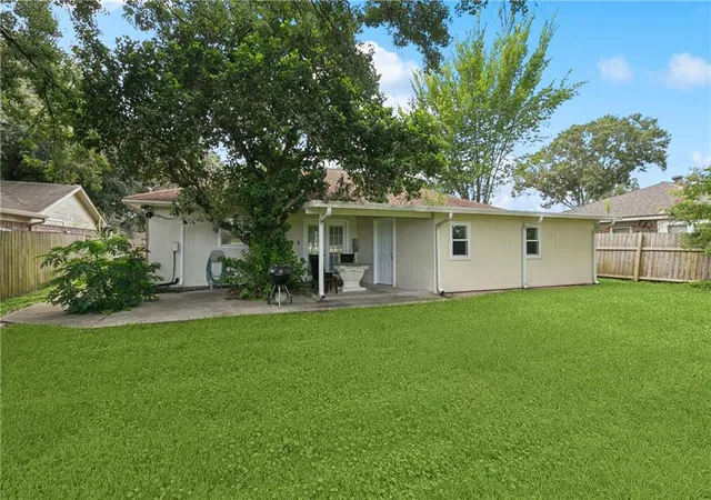 Homes for sale in Harvey, LA | 1648 Hampton Dr, Harvey, LA 70058 | MLS# 2566262