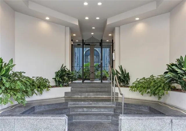 2nd image of 760 Magazine St #207, New Orleans, LA 70130 | MLS# 2566333