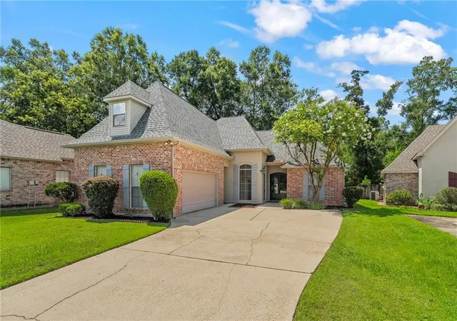 Homes for sale in Madisonville, LA | 222 Red Fox Run Blvd, Madisonville, LA 70447 | MLS# 2566293