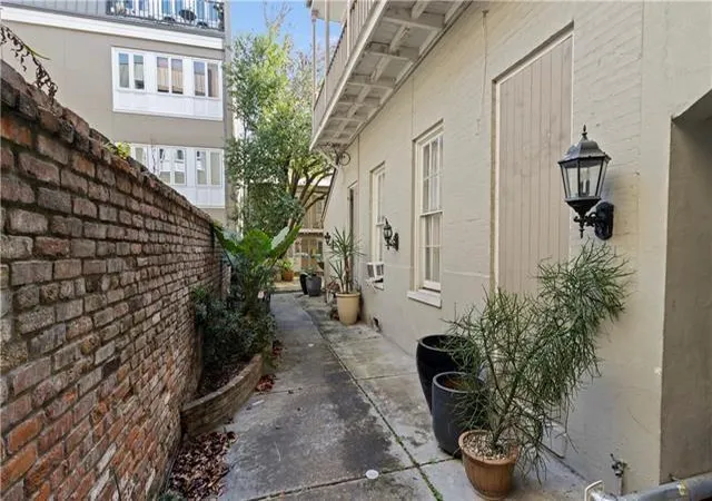 Homes for sale in New Orleans, LA | 410 Dauphine St, New Orleans, LA 70112 | MLS# 2566304