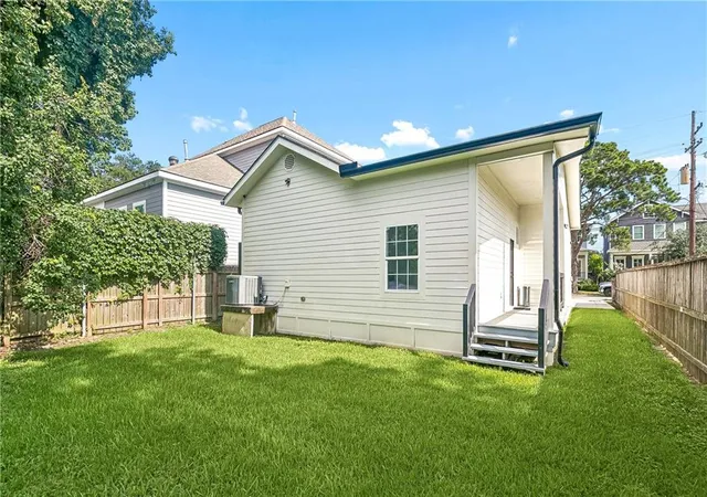 Homes for sale in New Orleans, LA | 2420 Dreux Ave, New Orleans, LA 70122 | MLS# 2563077