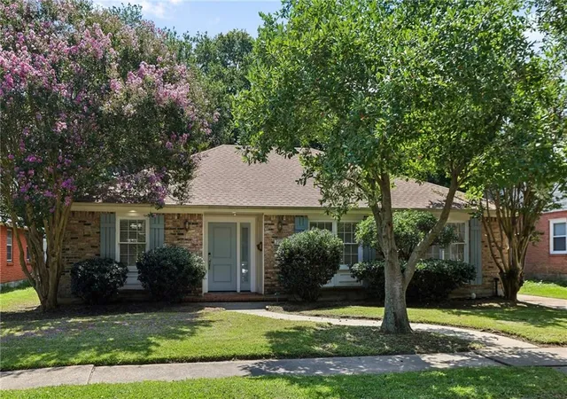 Homes for sale in Metairie, LA | 2705 Sells St, Metairie, LA 70003 | MLS# 2565341