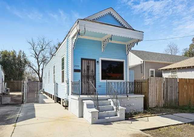 Homes for sale in New Orleans, LA | 2444 Aubry St, New Orleans, LA 70119 | MLS# 2566360