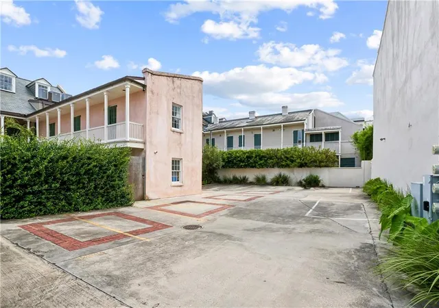 31st image of 822 Barracks St #A, New Orleans, LA 70116 | MLS# 2566312