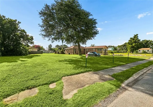 Homes for sale in New Orleans, LA | 5022 Mexico St, New Orleans, LA 70126 | MLS# 2564464
