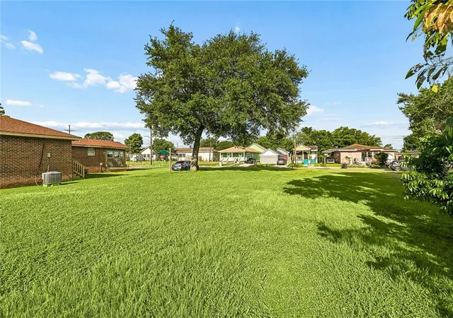Homes for sale in New Orleans, LA | 5022 Mexico St, New Orleans, LA 70126 | MLS# 2564464