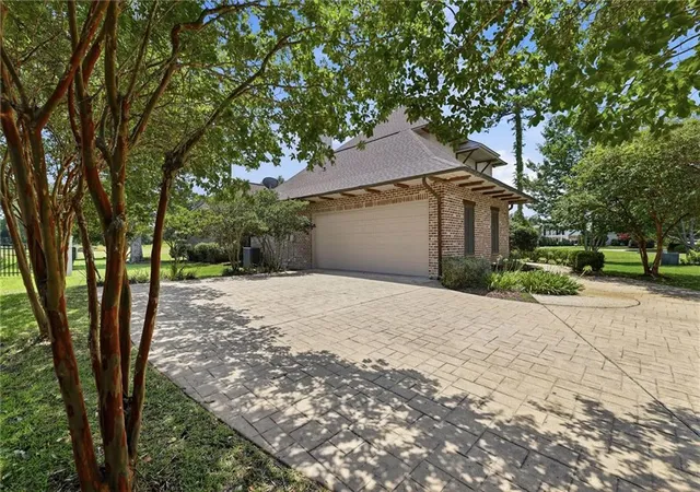 Homes for sale in Springfield, LA | 24175 Snowy Egret Cvs, Springfield, LA 70462 | MLS# 2566321