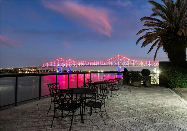 2nd image of Hilton New Orleans Riverside, New Orleans, LA 70130