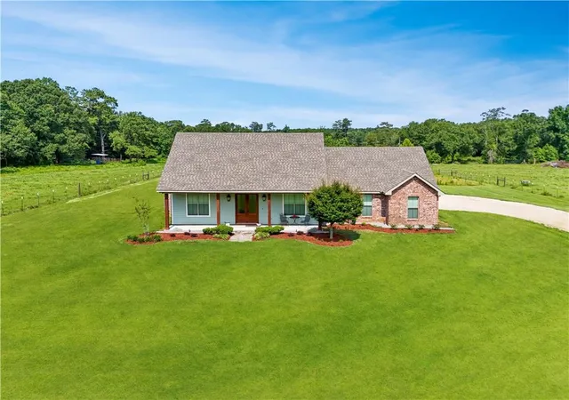 2nd image of 81265 Jim Sharp Rd, Covington, LA 70435 | MLS# 2566153