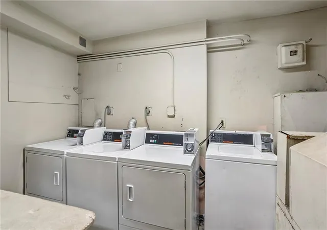 16th image of 2855 St Charles Ave #306, New Orleans, LA 70115 | MLS# 2560477