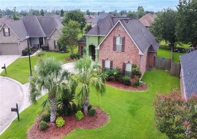Photo 3 of Single family home for sale at 216 Oxbow Dr, La Place, LA 70068 | MLS# 2566336 | Listing updated on 2026-07-07