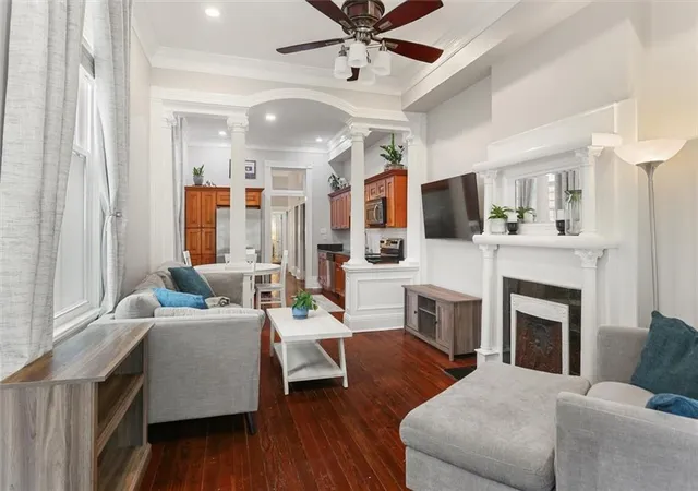3rd image of 3922 Cleveland Ave #B, New Orleans, LA 70119 | MLS# 2566449