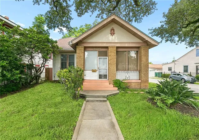 1st image of 2905 St Bernard Ave, New Orleans, LA 70119 | MLS# 2565464