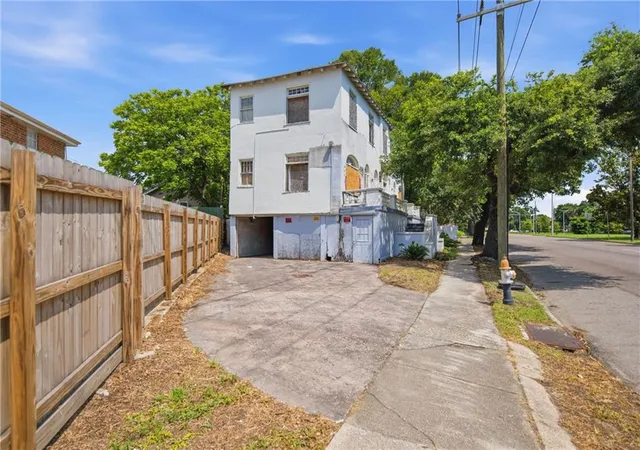 2nd image of 7200 S Claiborne Ave, New Orleans, LA 70125