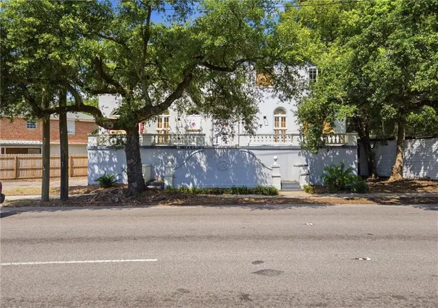1st image of 7200 S Claiborne Ave, New Orleans, LA 70125 | MLS# 2562631